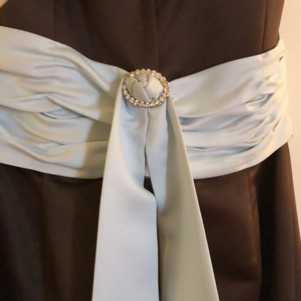 Classy Gown - image 4